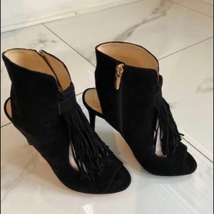 Brand new Vince Camuto Abigalla Fringe heels